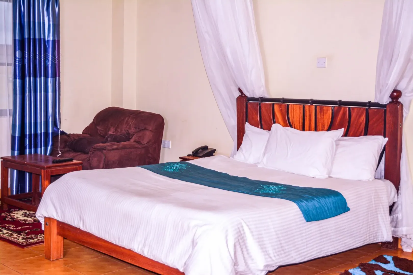 Step into comfort and style in our elegant Deluxe Rooms, designed to offer the perfect balance of relaxation and convenience.