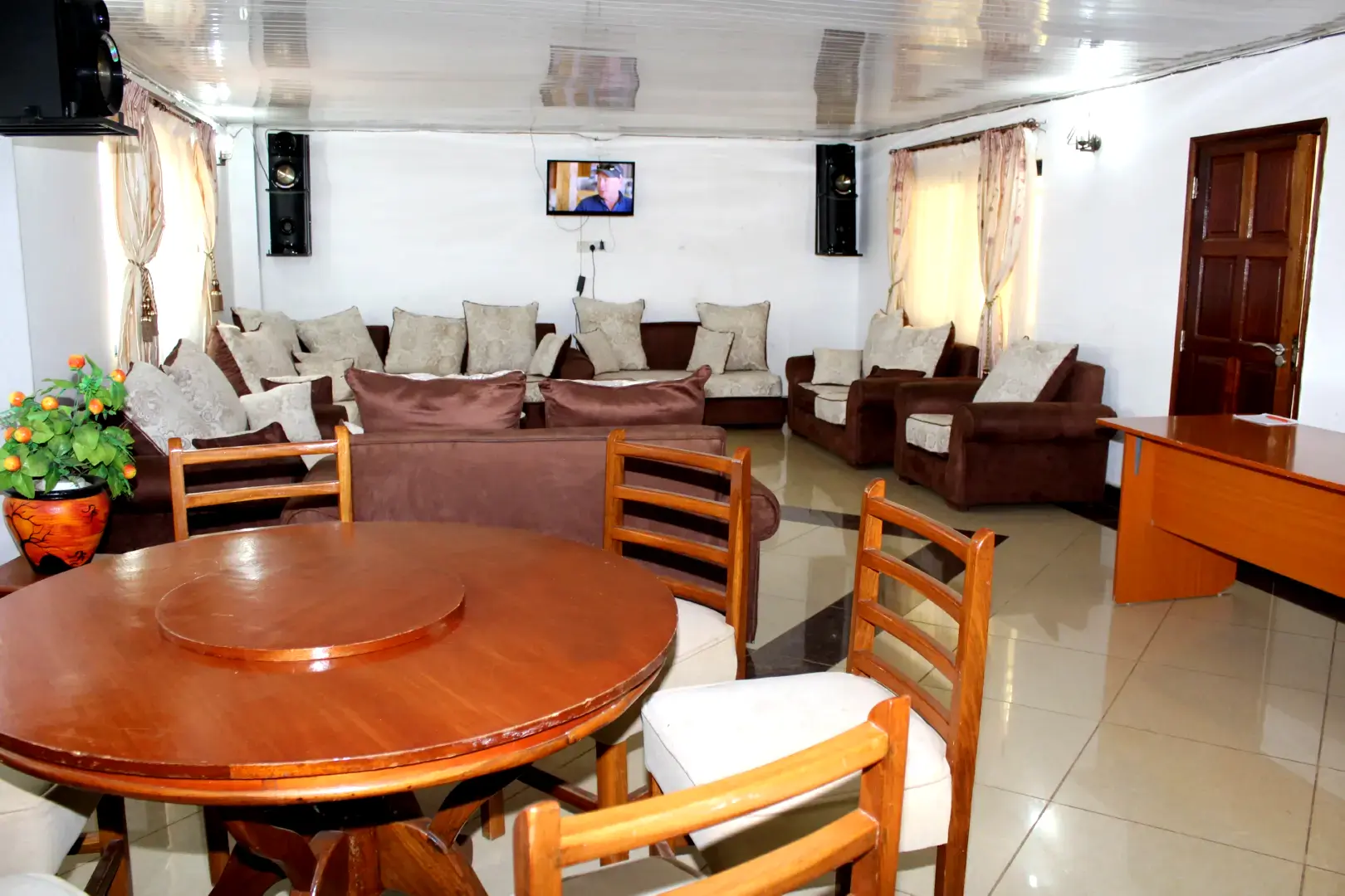 Celebrate from elegant weddings and joyful birthday parties to corporate galas and private gatherings, our venues provide the perfect setting for every occasion. 