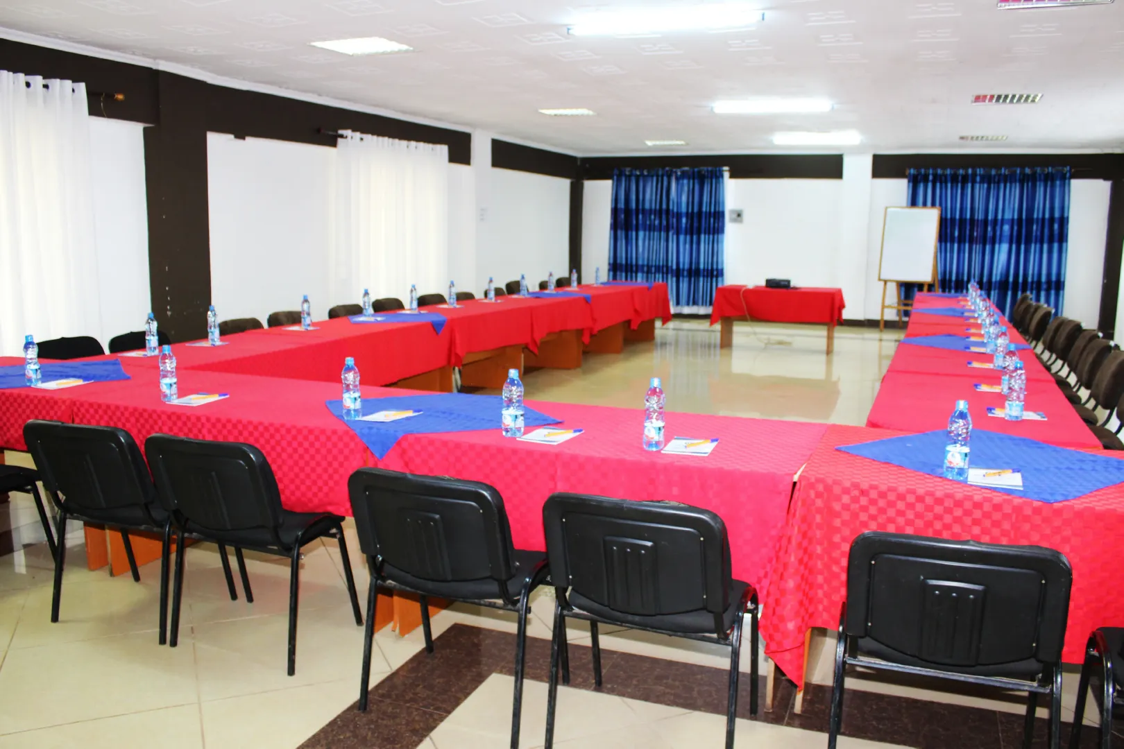 Meru Paramount Hotel Octagon Conference Hall